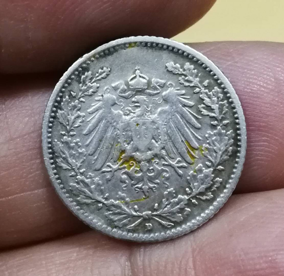 北京马甸外币专卖拍卖第四期，陆续上新，敬请关注 1906年德国D版1/2马克银币，重：2.77克，90银，品相如图