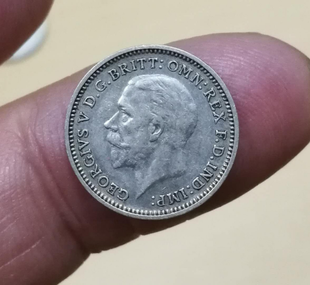 北京马甸外币专卖拍卖第四期，陆续上新，敬请关注 1932年英国3便士银币，重1.4138克，50银，品相如图