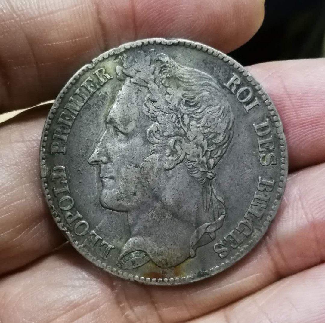 北京马甸外币专卖拍卖第四期，陆续上新，敬请关注 1848年比利时利奥波得银币，重25克，90银，品相如图