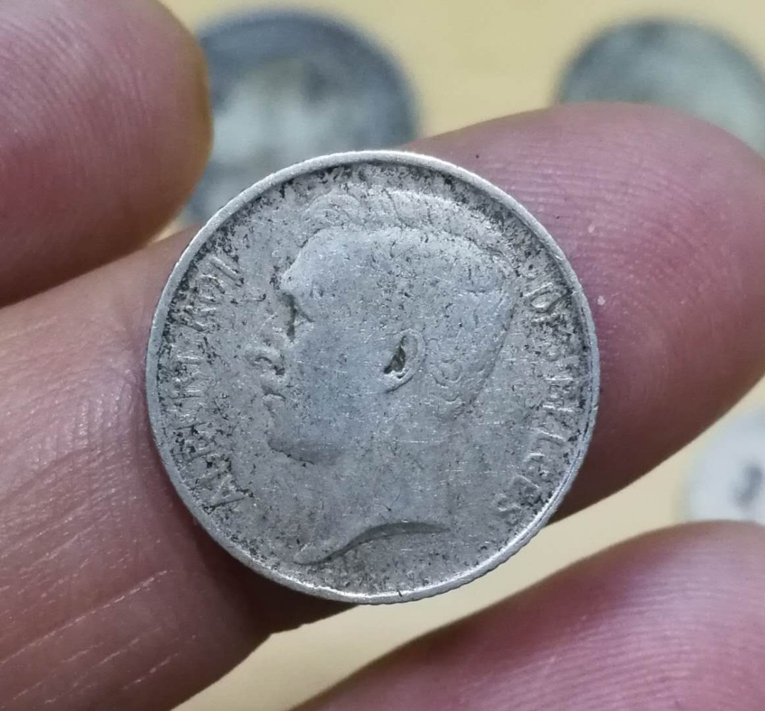 北京马甸外币专卖拍卖第四期，陆续上新，敬请关注 1910年比利时50分银币，重2.5克，835银，品相如图