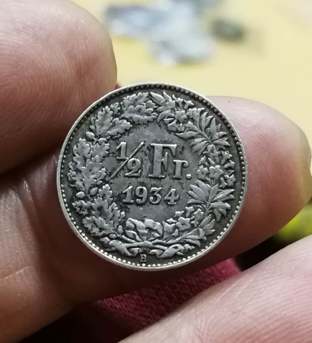北京马甸外币专卖拍卖第四期，陆续上新，敬请关注 1934年瑞士1/2法郎银币，重2.5克，835银，品相如图