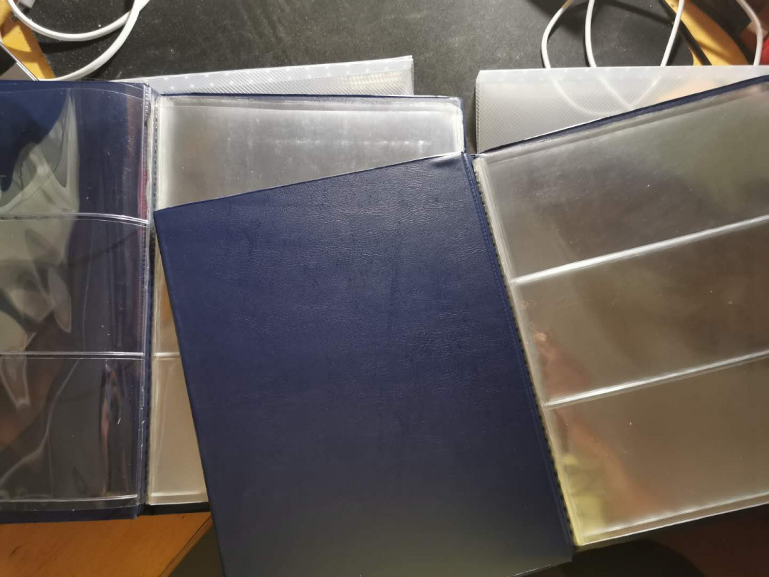 【鲸贝乐淘】千字文·第“景行维贤，克念作圣”号拍卖 【收藏册】两本9.7品，透明三排，20页一本