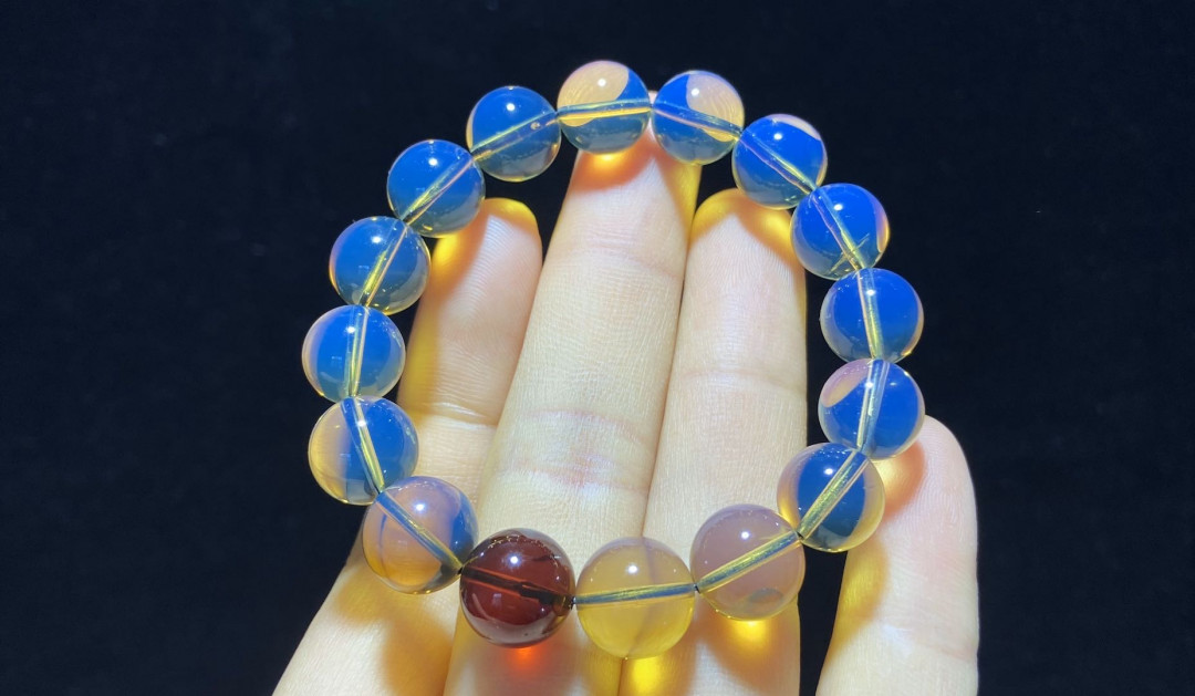 放漏专场 缅甸高蓝琥珀手串