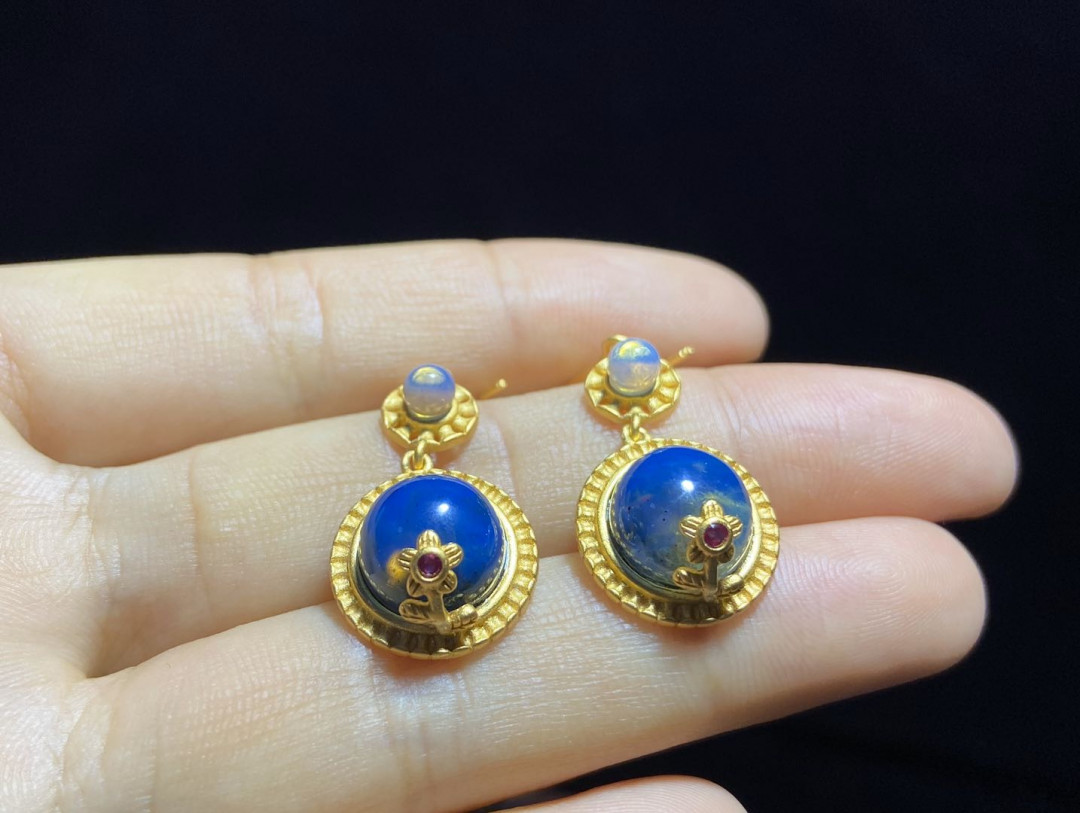 放漏拍卖 多米尼加蓝珀耳坠