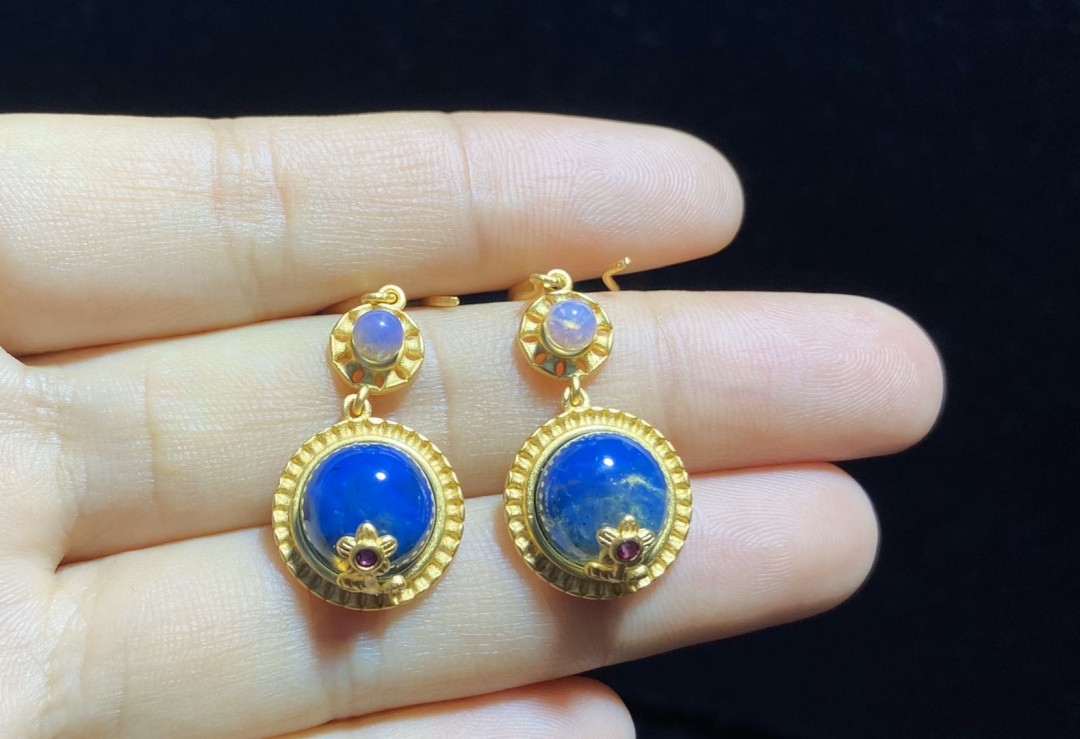 放漏拍卖 多米尼加蓝珀耳坠