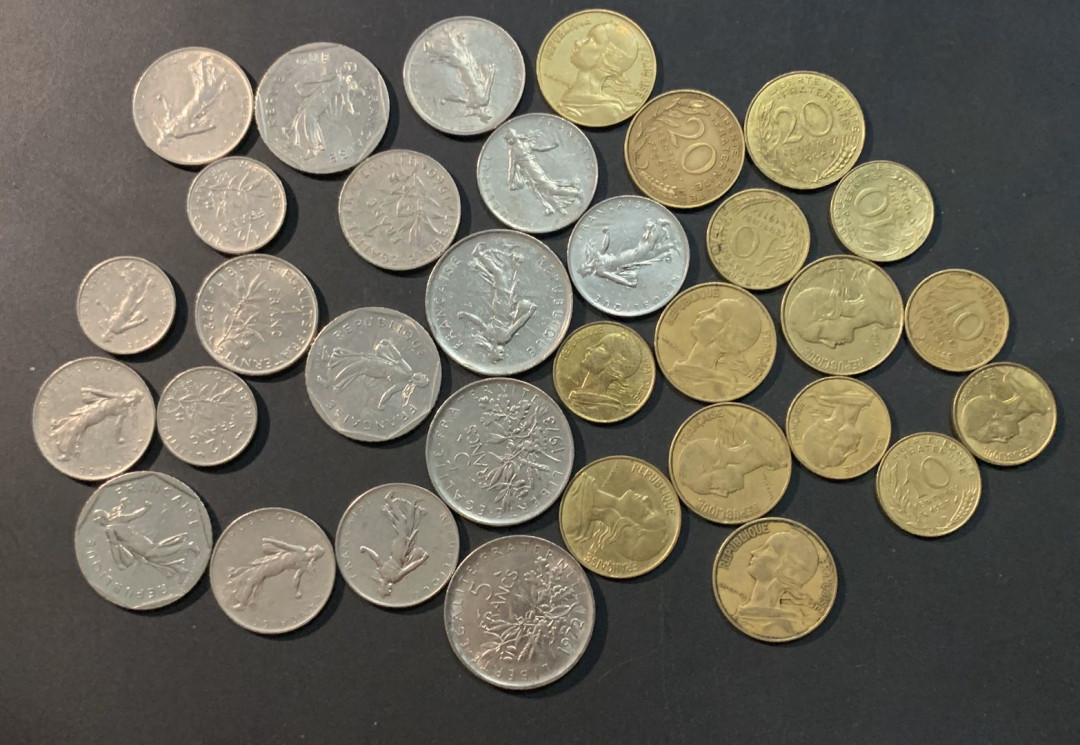 紫瑗钱币—微拍第55期  法国 流通币 33枚一组