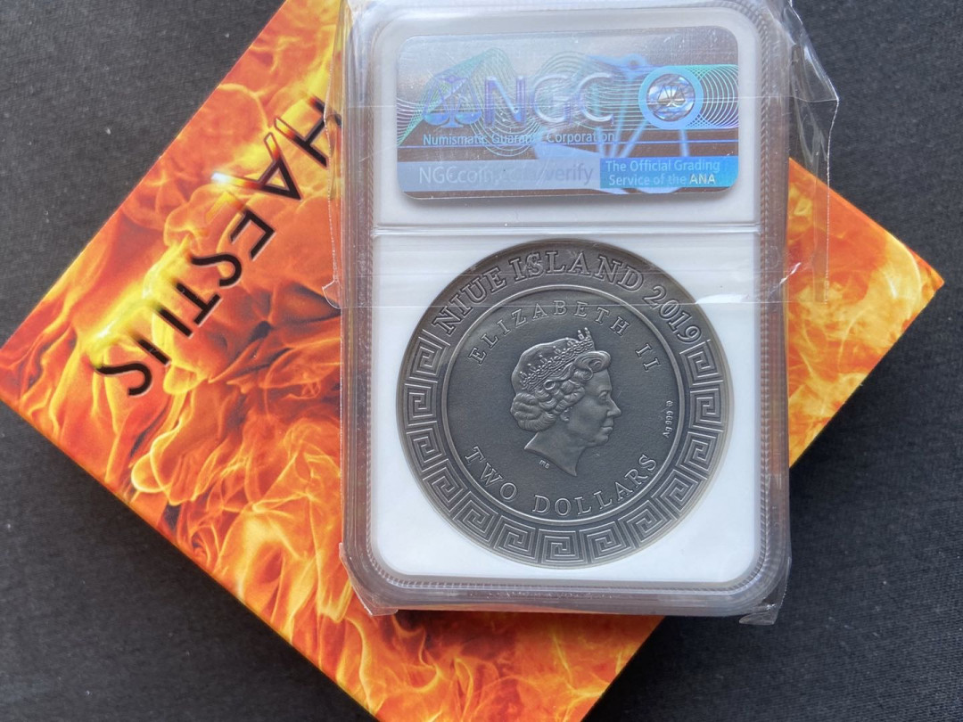 【币观天下】第106期钱币拍卖 【纽埃】2019年众神系列-火神【蓝标ngc70】