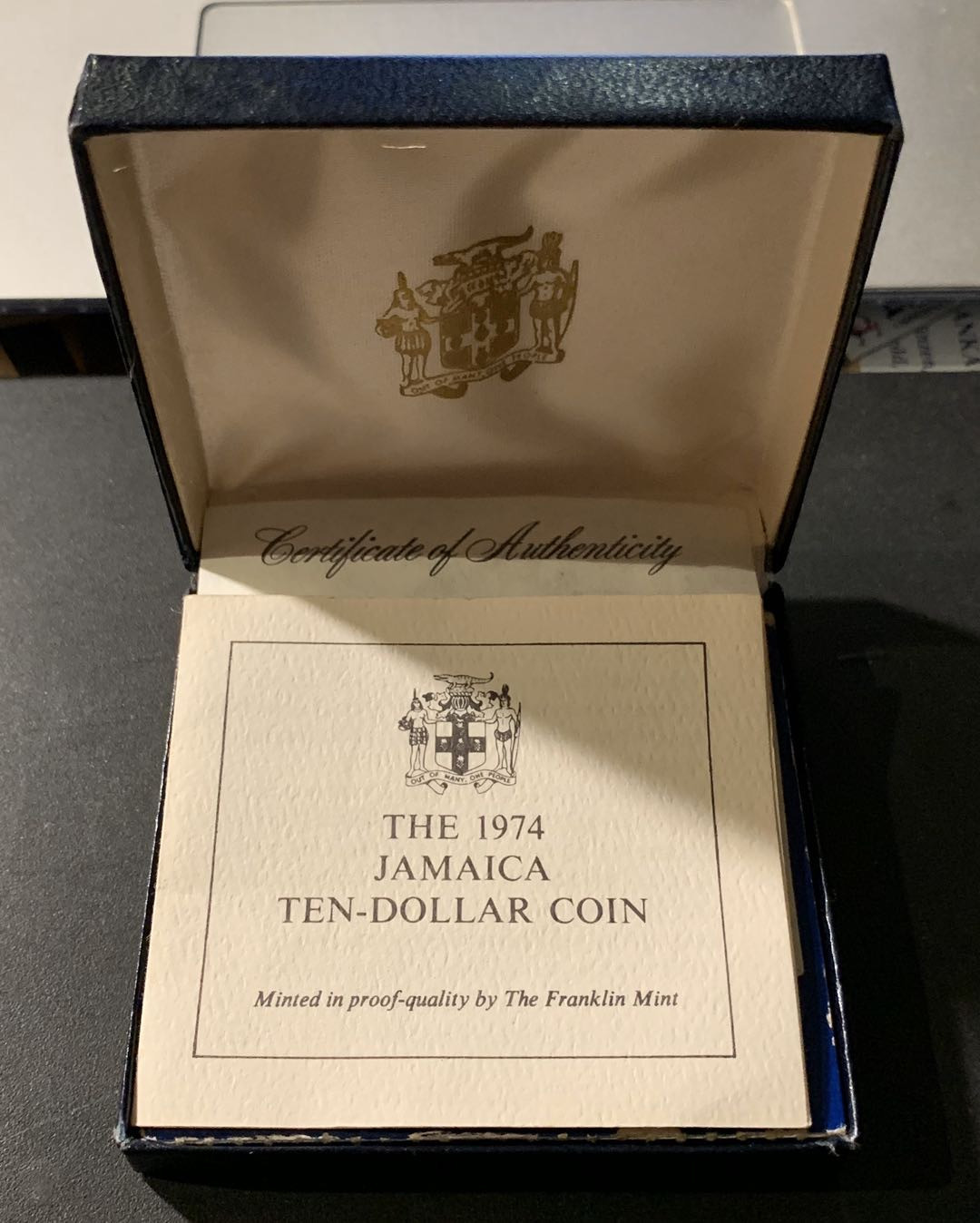 紫瑗钱币—微拍第55期  牙买加 1974年 航海家 亨利摩根船长 10元 42.8克 0.925银 原盒证书