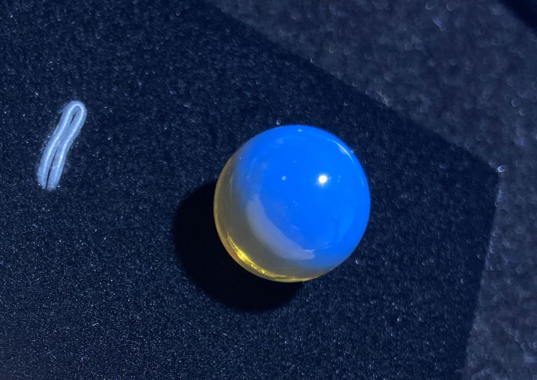 放漏拍卖 多米尼加蓝珀裸珠