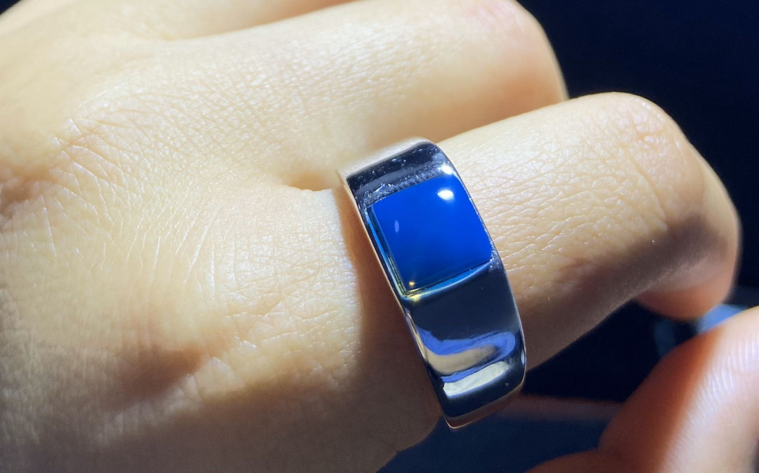 放漏拍卖 多米尼加蓝珀戒指