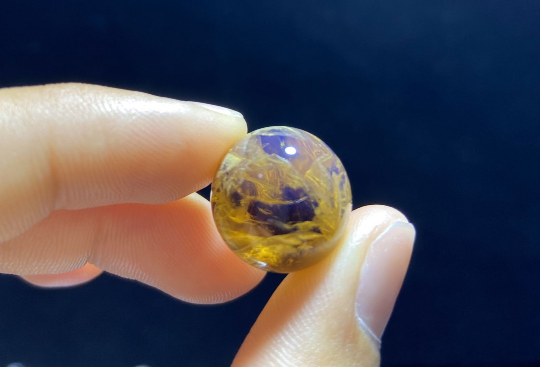 放漏拍卖 缅甸琥珀裸珠