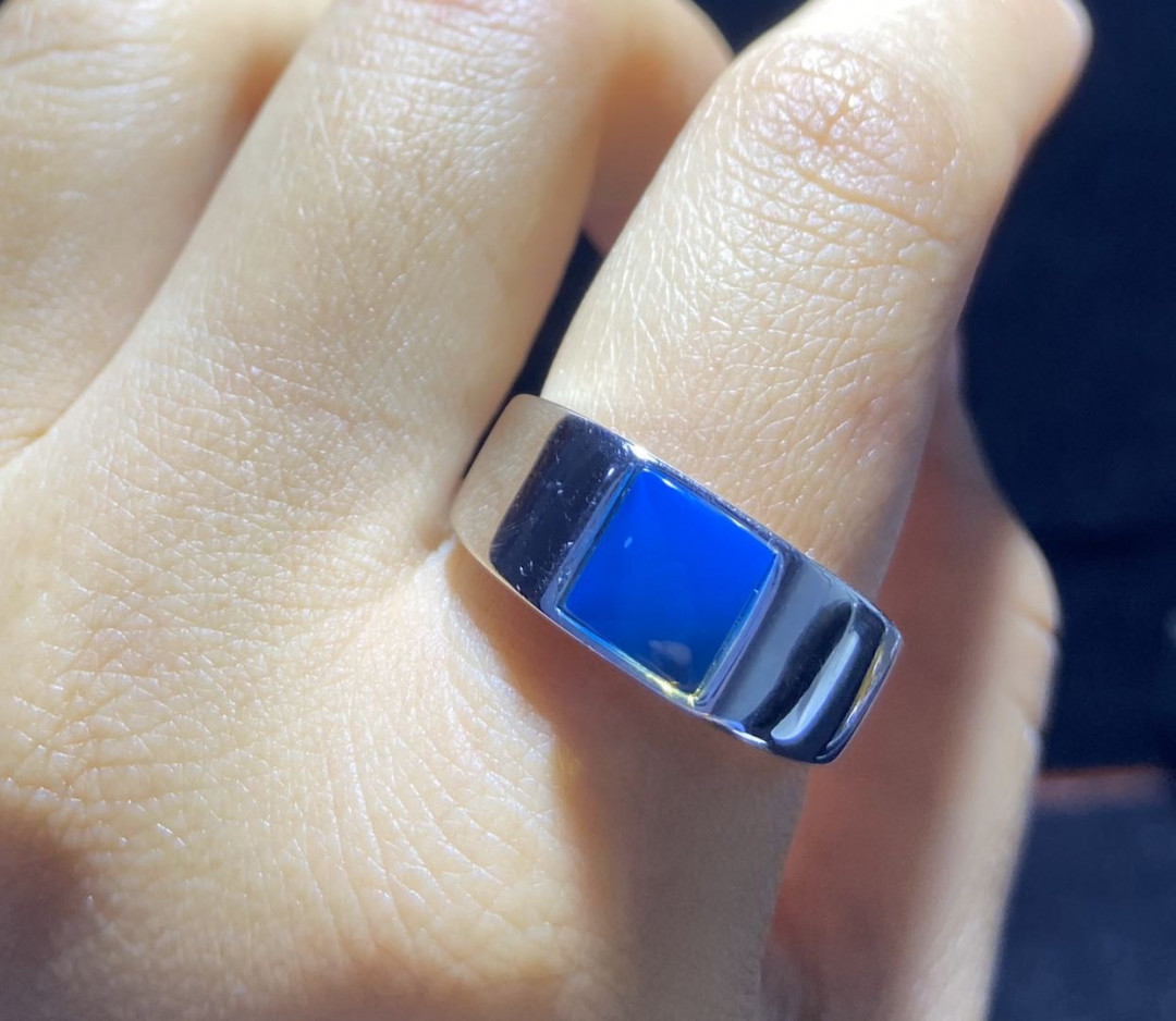 放漏拍卖 多米尼加蓝珀戒指