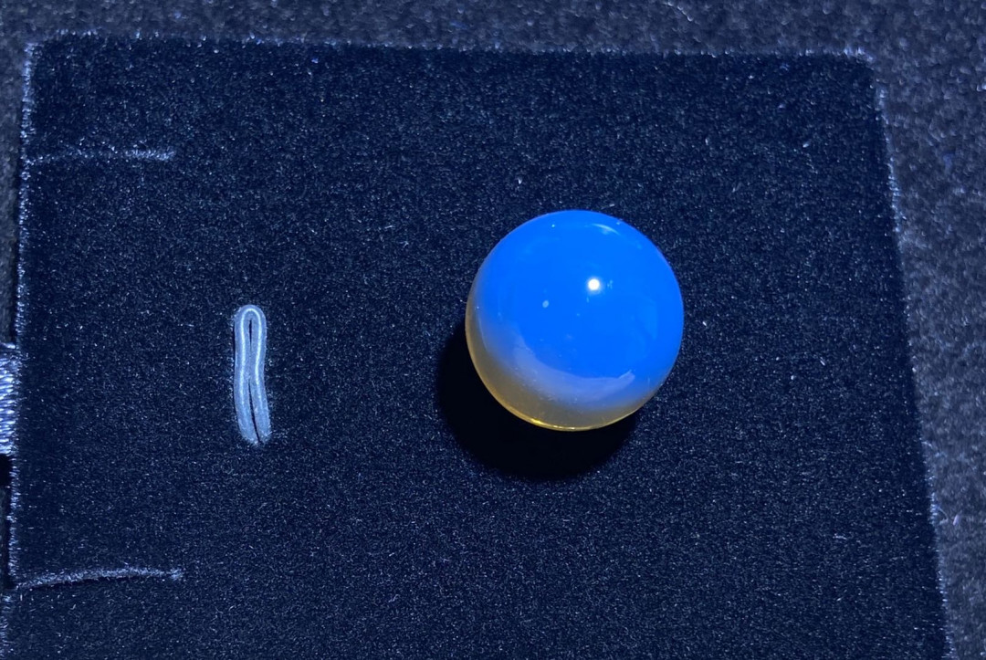 放漏拍卖 多米尼加蓝珀裸珠