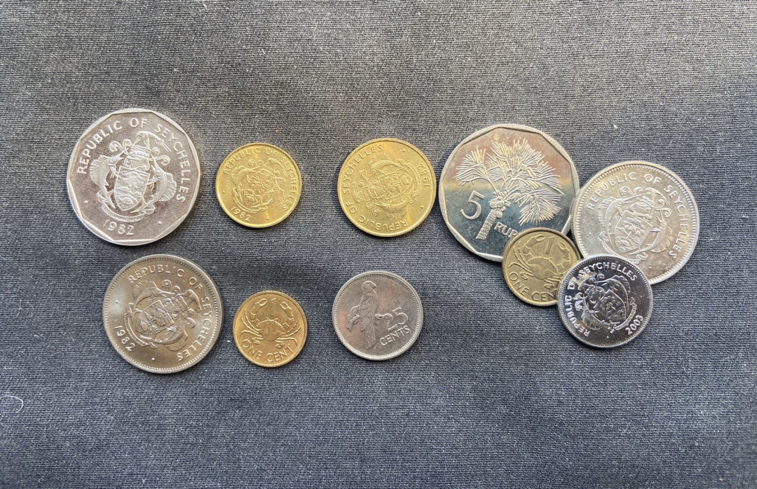 【币观天下】第106期钱币拍卖 【塞舌尔】1982年套币6枚+4枚散币