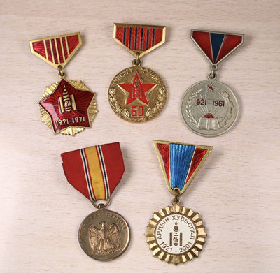 大猫徽章拍卖第113期 - 3号拍品：蒙古🇲🇳等铜质奖章一组 