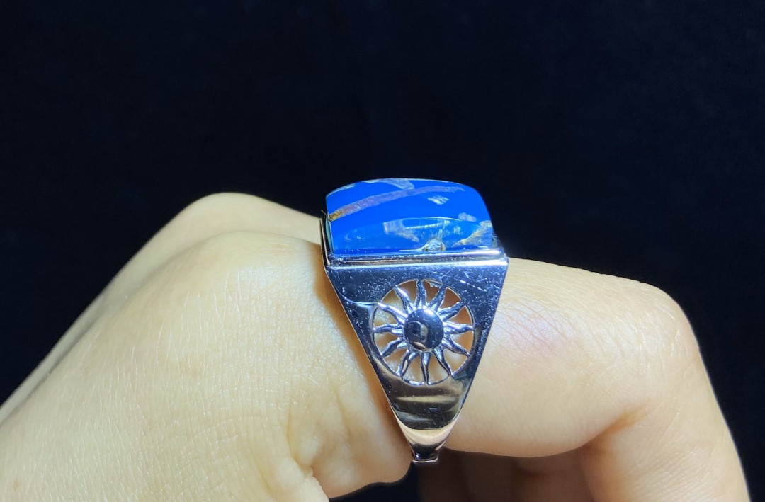 放漏拍卖 多米尼加蓝珀男戒