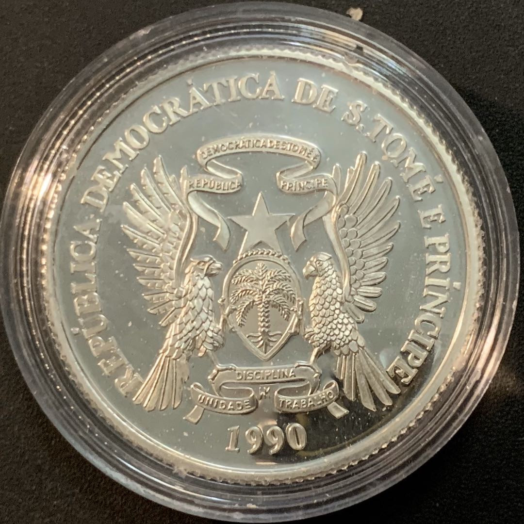 紫瑗钱币—微拍第57期  圣多美和普林西比 1990年 意大利世界杯 带球 1000多布拉 23.33克 0.925银 精制