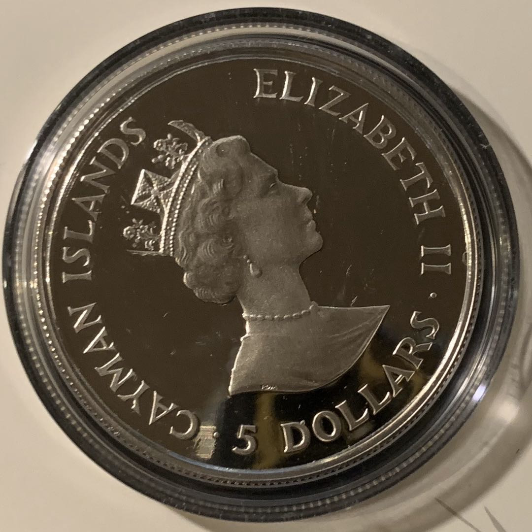 紫瑗钱币—微拍第57期  开曼群岛 1987年 WWF世界濒危野生动物 金刚鹦鹉 5元 28.28克 0.925银 精制 WWF原装卡