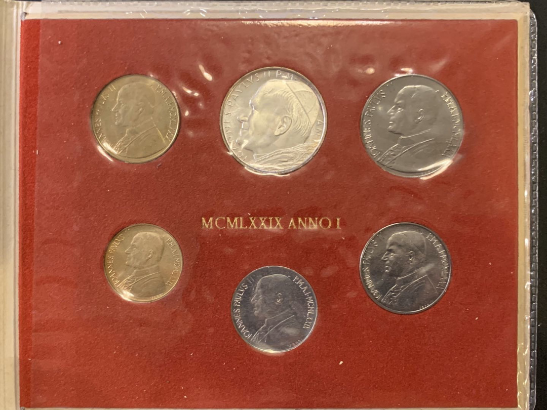 紫瑗钱币—微拍第59期  梵蒂冈 1979年 保罗二世 6枚套 带1枚银币 原卡装