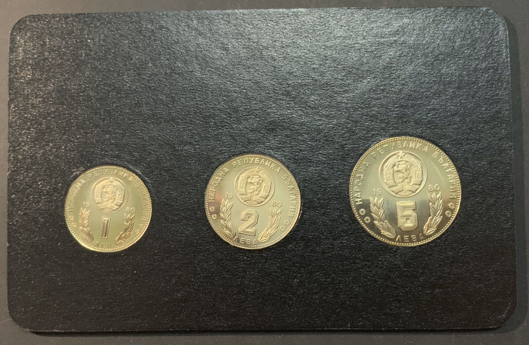 紫瑗钱币—微拍第61期  保加利亚 1982年 西班牙世界杯 1 2 5 列弗 3枚一套 镍币 德国原装卡