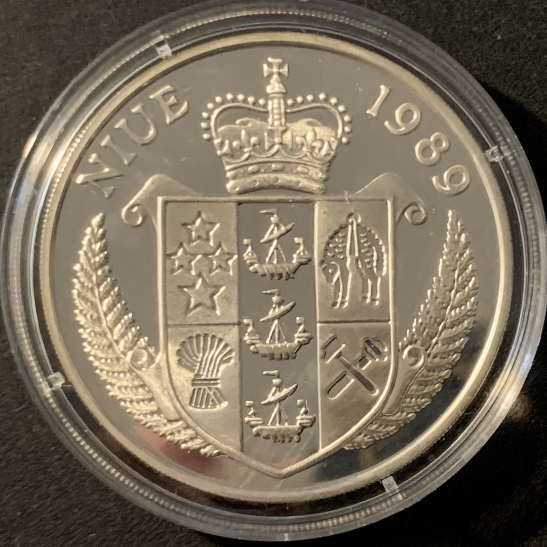 紫瑗钱币—微拍第62期  纽埃 1989年 大卫网球赛 50元 28.28克 0.925银 精制