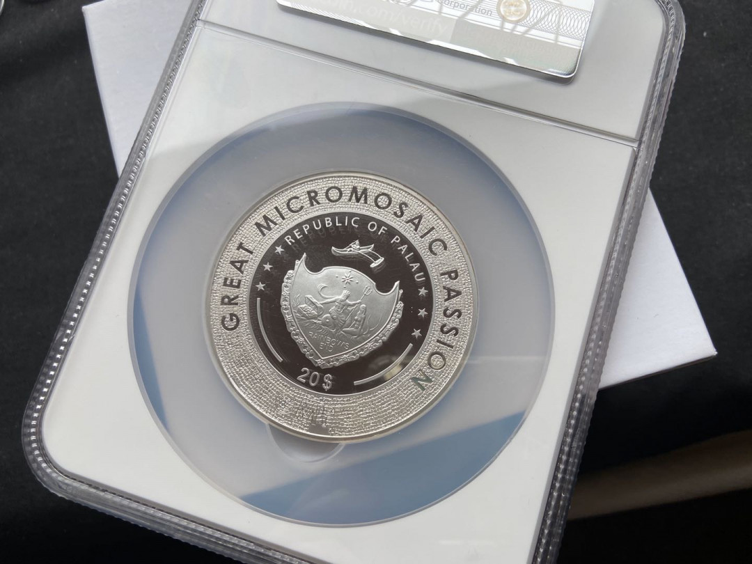 【币观天下】107期钱币拍卖 【帕劳】帕劳马赛克拼图系列【带珍珠耳环的少女】ngc70