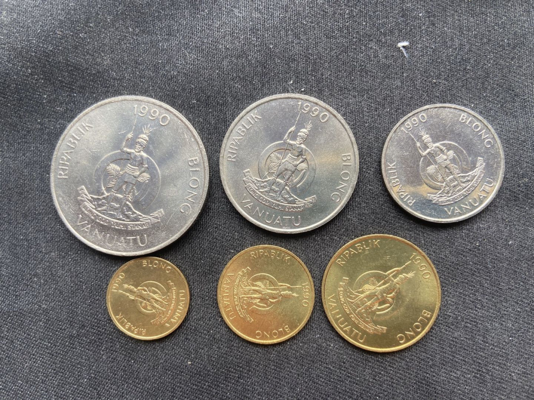 【币观天下】107期钱币拍卖 【瓦卢阿图】1990年套币6枚