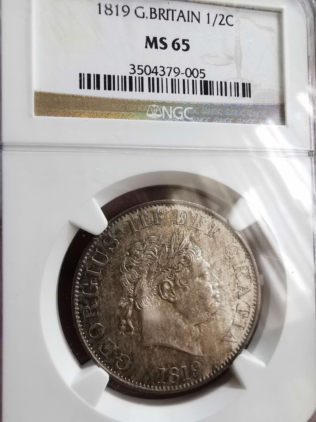 凡希社世界钱币微拍第一百二十期精品专场 荐！1819英国乔三1/2克朗NGC-MS65传世美包浆！