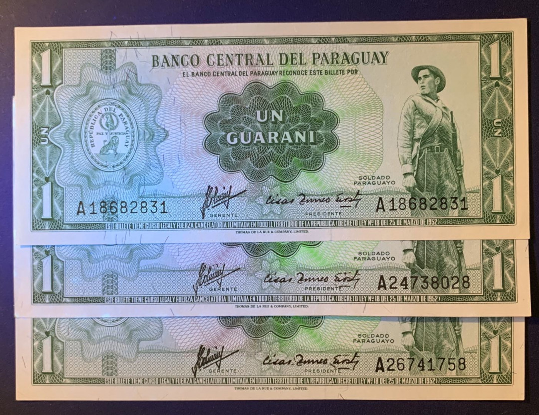 紫瑗钱币—微拍第63期—纸币场  巴拉圭 1952年 1瓜拉尼 3枚一组 UNC P-193a