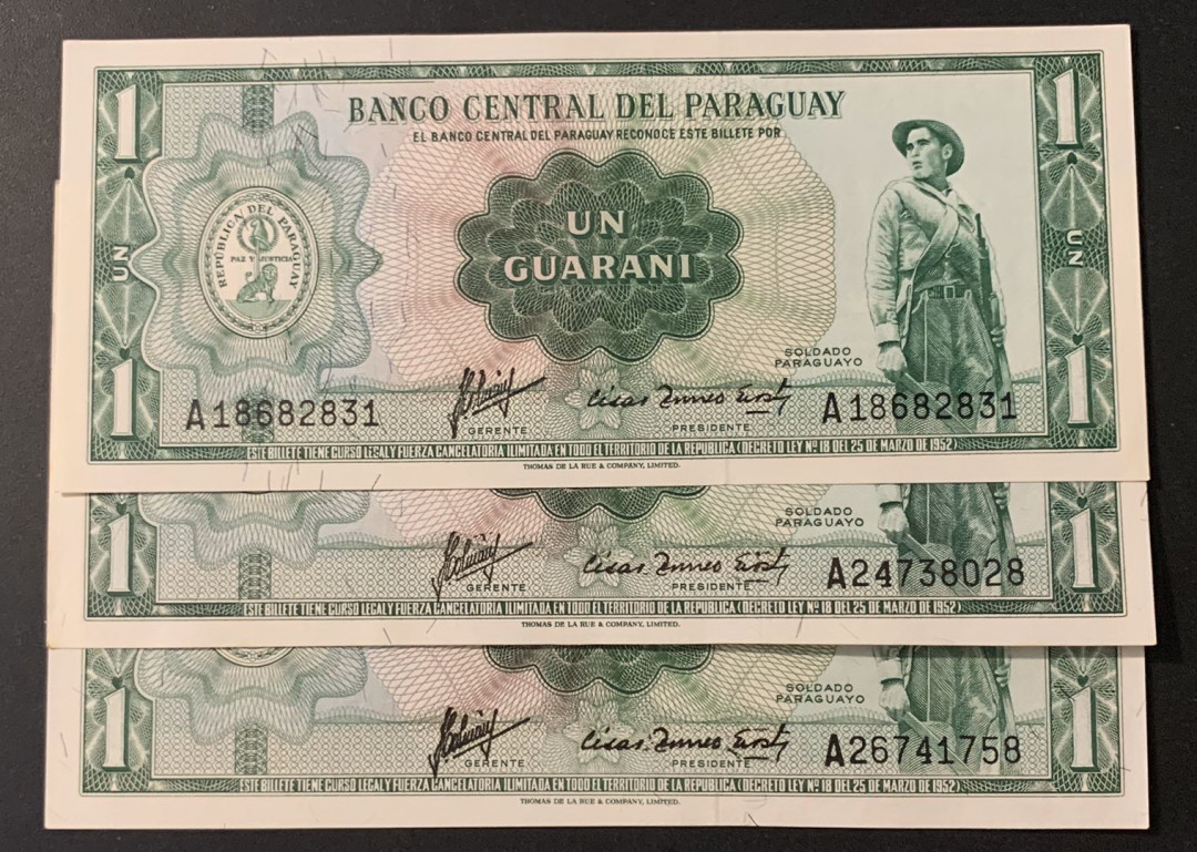 紫瑗钱币—微拍第63期—纸币场  巴拉圭 1952年 1瓜拉尼 3枚一组 UNC P-193a