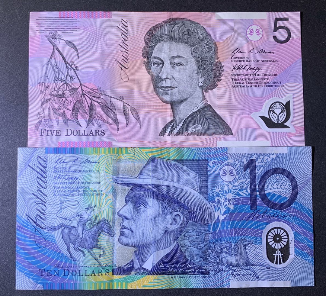 紫瑗钱币—微拍第63期—纸币场  澳大利亚 5 10澳元 塑料钞 流通品 2枚一组