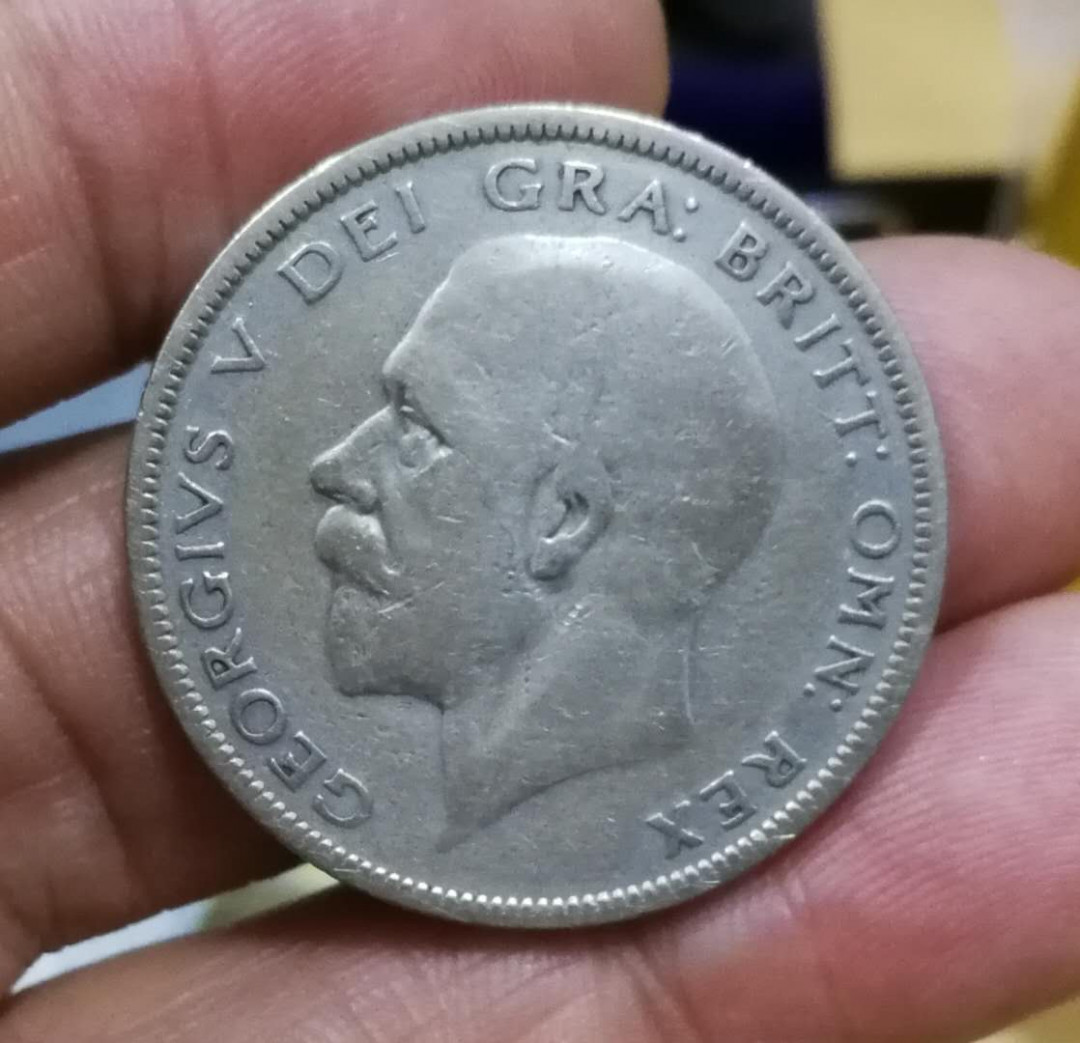 北京马甸外国币专卖第七期，陆续上新，欢迎关注 1931年英国1/2克郎乔治五世银币，重14.13克，50银，品相如图