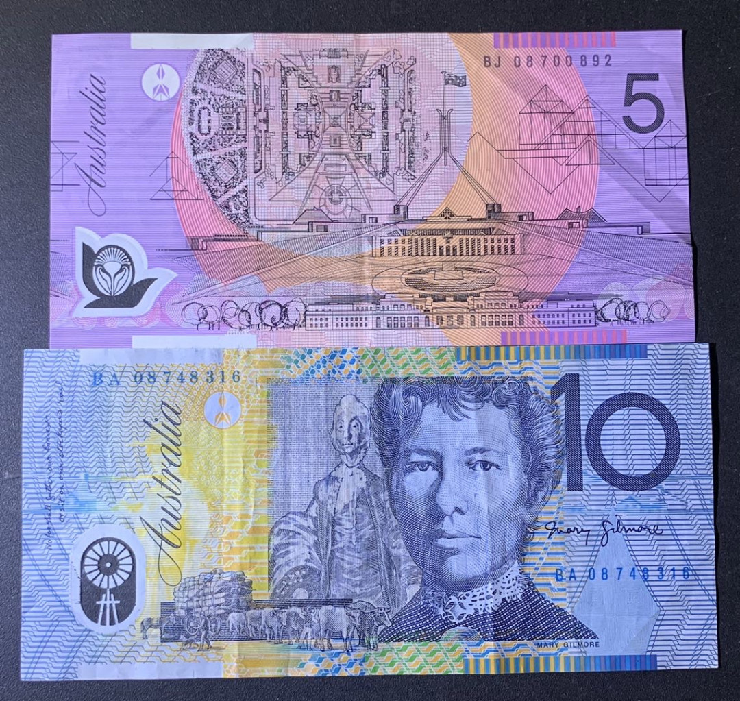 紫瑗钱币—微拍第63期—纸币场  澳大利亚 5 10澳元 塑料钞 流通品 2枚一组