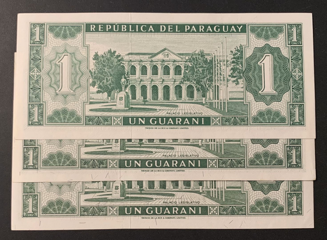 紫瑗钱币—微拍第63期—纸币场  巴拉圭 1952年 1瓜拉尼 3枚一组 UNC P-193a