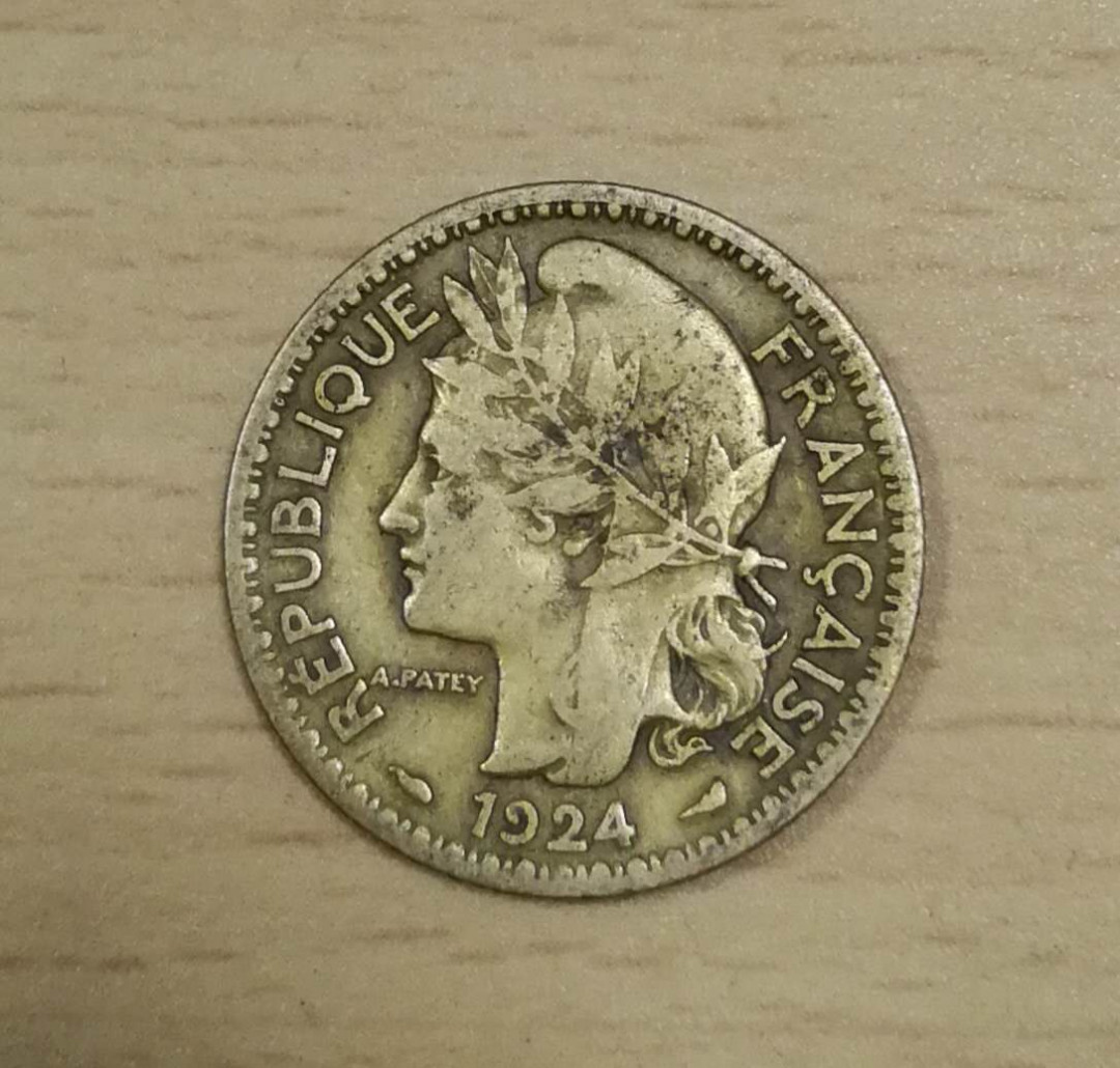 北京马甸外国币专卖第七期，陆续上新，欢迎关注 1924年多哥1F铜币，品相如图
