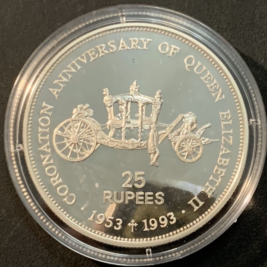 紫瑗钱币—微拍第64期  塞舌尔 1993年 伊丽莎白女王加冕40周年 25卢比 31.47克 0.925银 精制