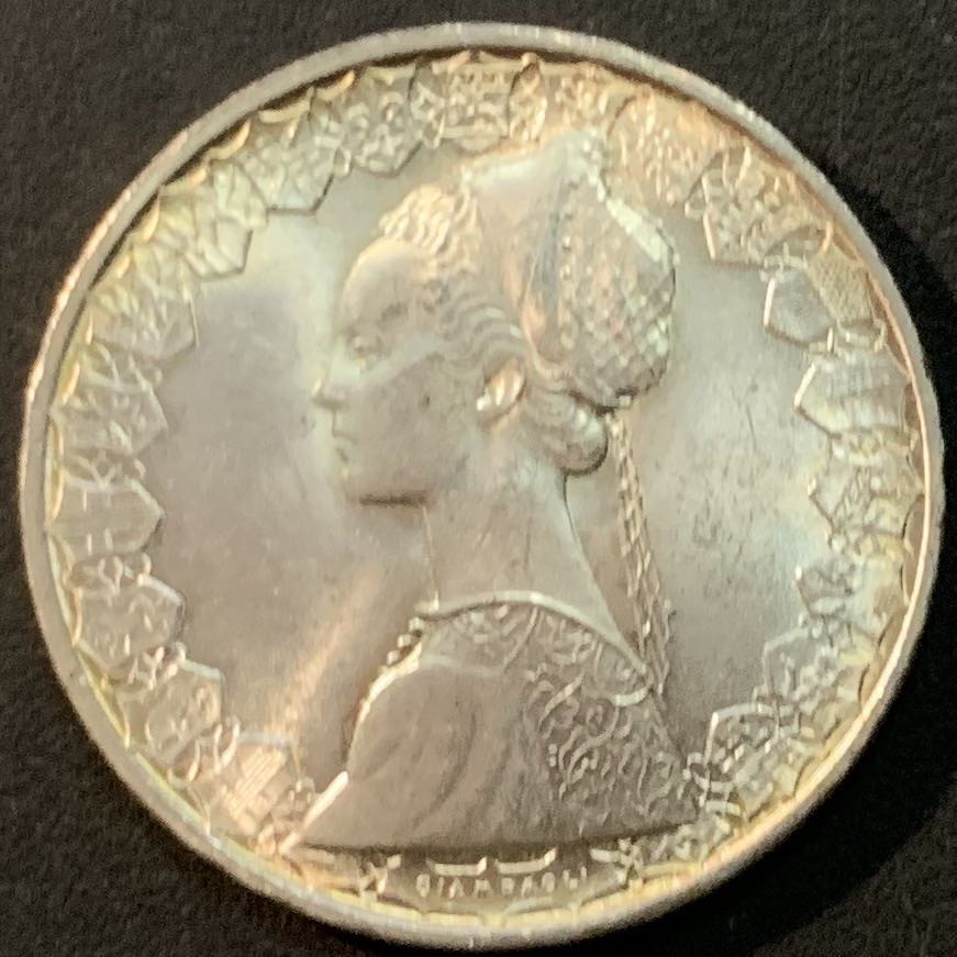 紫瑗钱币—微拍第64期  意大利 1966年 少女 500里拉 11克 0.835银 UNC