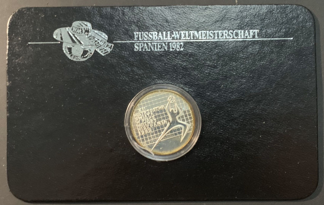 紫瑗钱币—微拍第75期  波兰 1982年 西班牙世界杯 200兹罗提 17.6克 0.75银 精制 德国原装卡