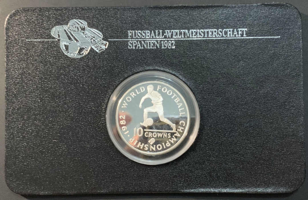 紫瑗钱币—微拍第75期  特克斯与凯恩斯  1982年 西班牙世界杯 带球 10克朗 23.28克 0.925银 精制 德国原装卡
