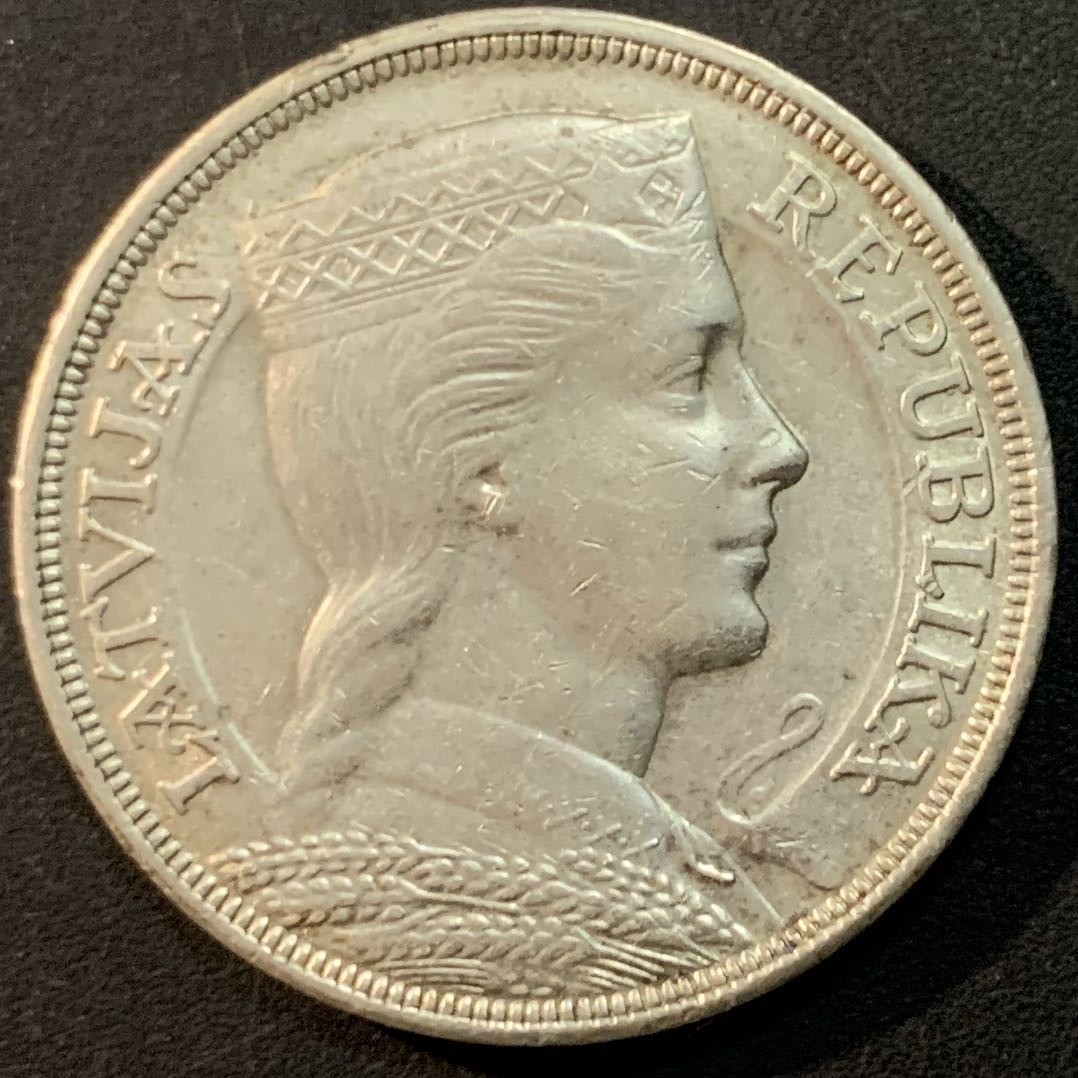 紫瑗钱币—微拍第65期  拉脱维亚 1931年 女神 5拉特 25克 0.835银