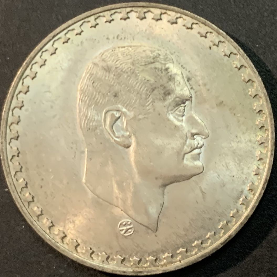 紫瑗钱币—微拍第66期  埃及 1970年 纳赛尔总统 1磅  25克 0.72银 BU