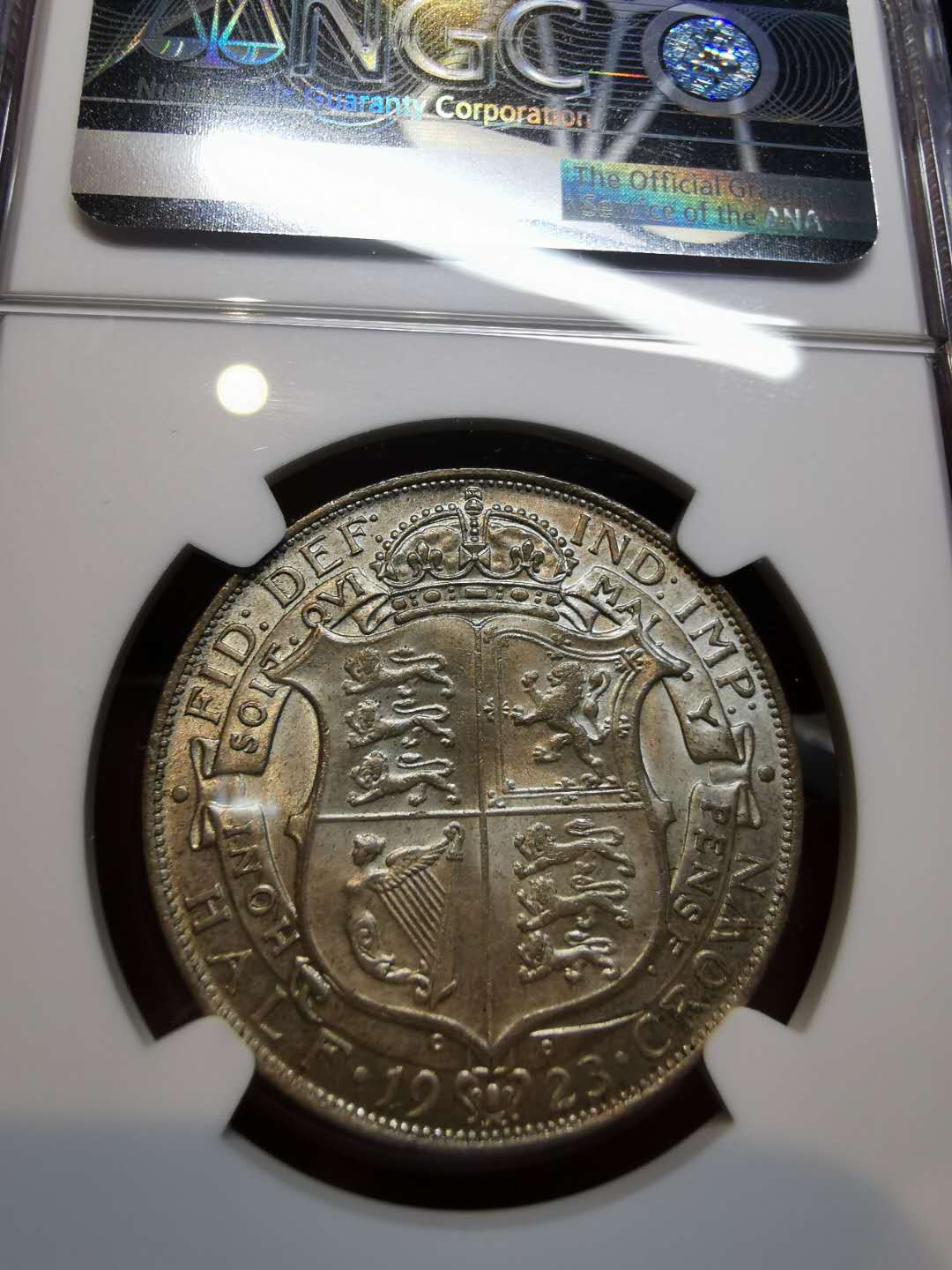 凡希社世界钱币微拍第一百二十一期 1923英国乔五1/2克朗NGC-MS64粉光铁锈包浆！