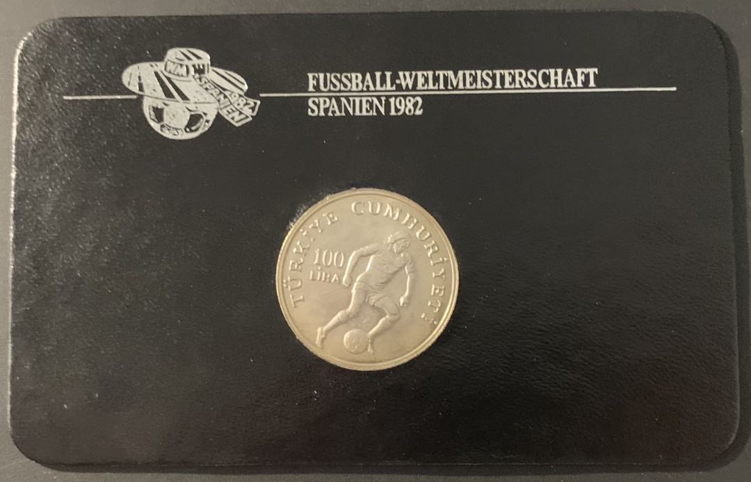 紫瑗钱币—微拍第68期  土耳其 1982年 西班牙世界杯 带球 100里拉 镍币 德国原装卡