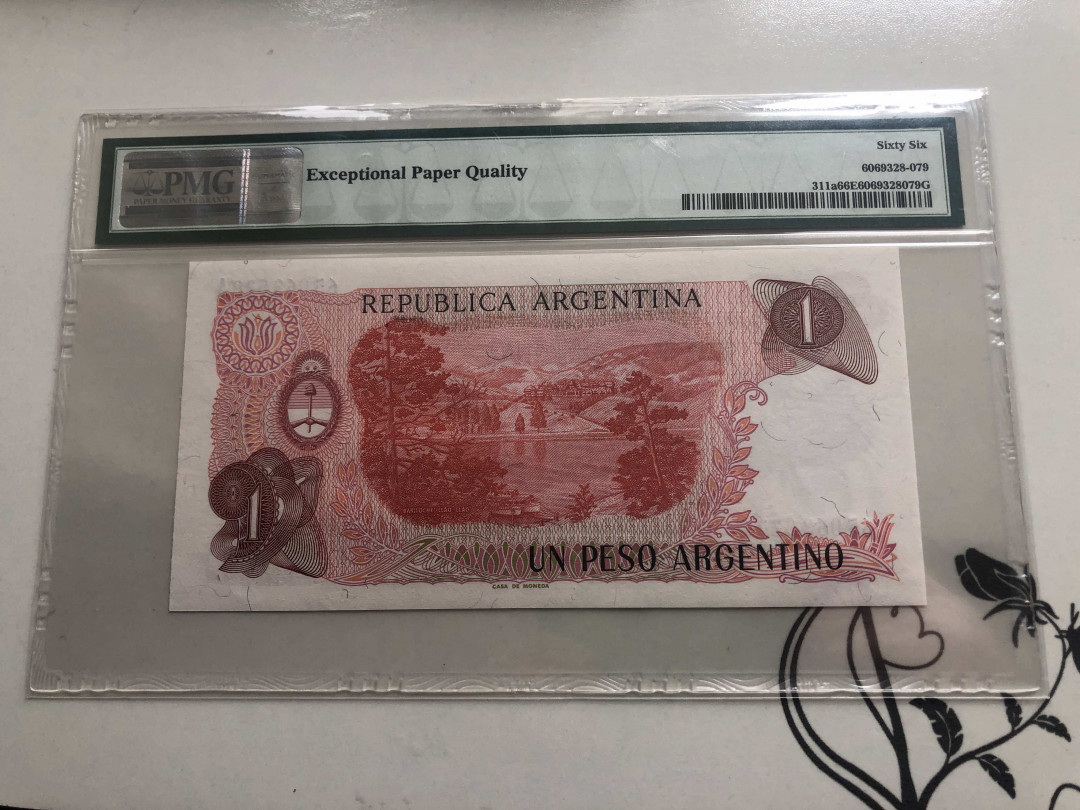 【收藏联盟】第141期拍卖——奥斯陆大学的英杰（共50拍） 阿根廷 1983-84年 1比索 PMG66EPQ