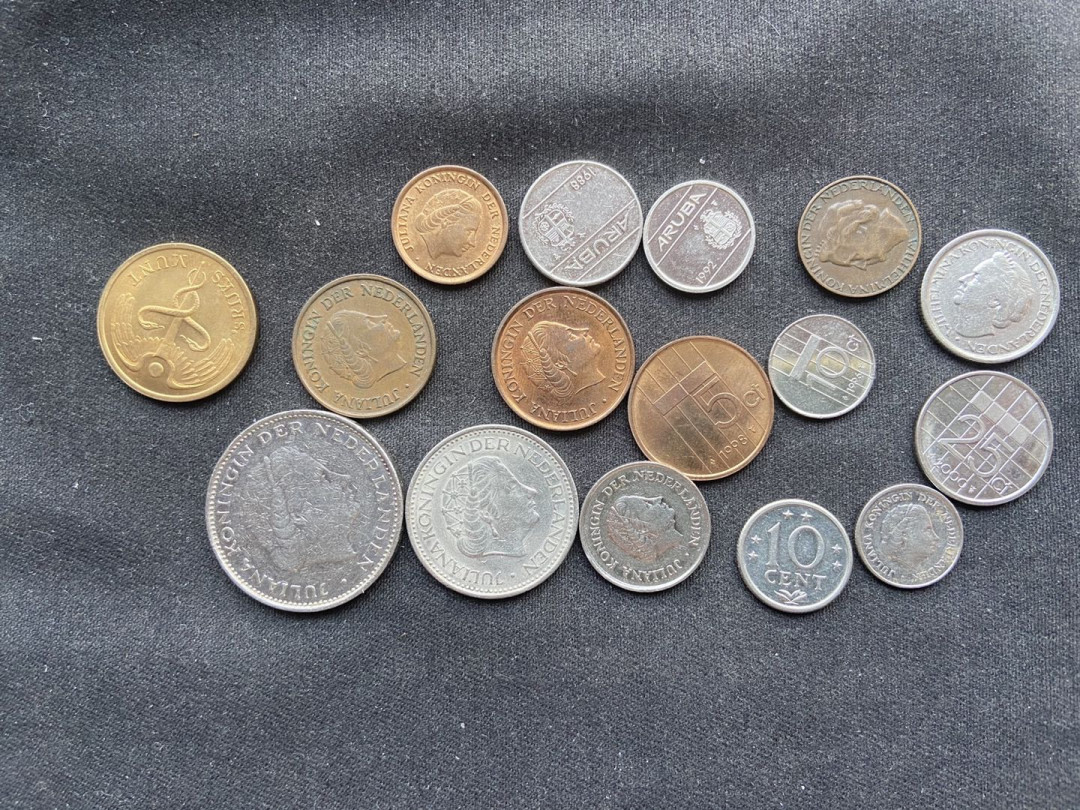 【币观天下】第109期钱币拍卖 【荷兰】15枚不同图案钱币+1枚章～