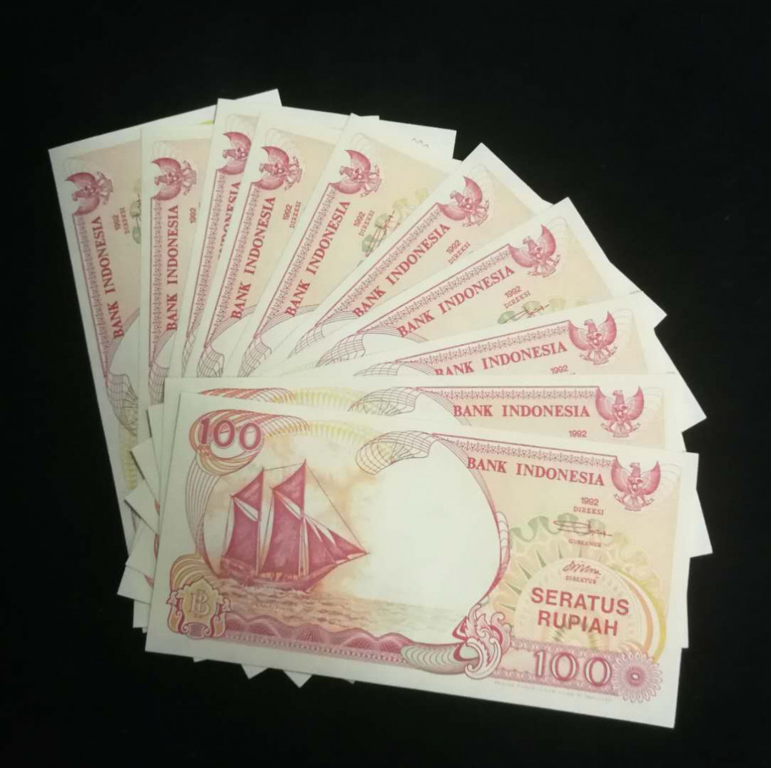 北京马甸外币专卖拍卖第九期，纸币专场，陆续上新欢迎关注 印尼船100纸币10张，品相如图全新