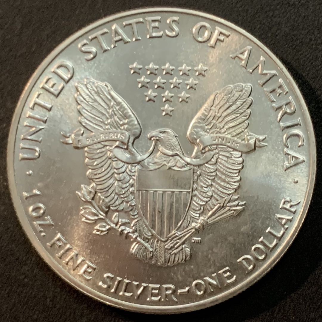 紫瑗钱币—微拍第70期  美国 1988年 行走女神 1盎司 投资银币 31.1克 0.999银 UNC