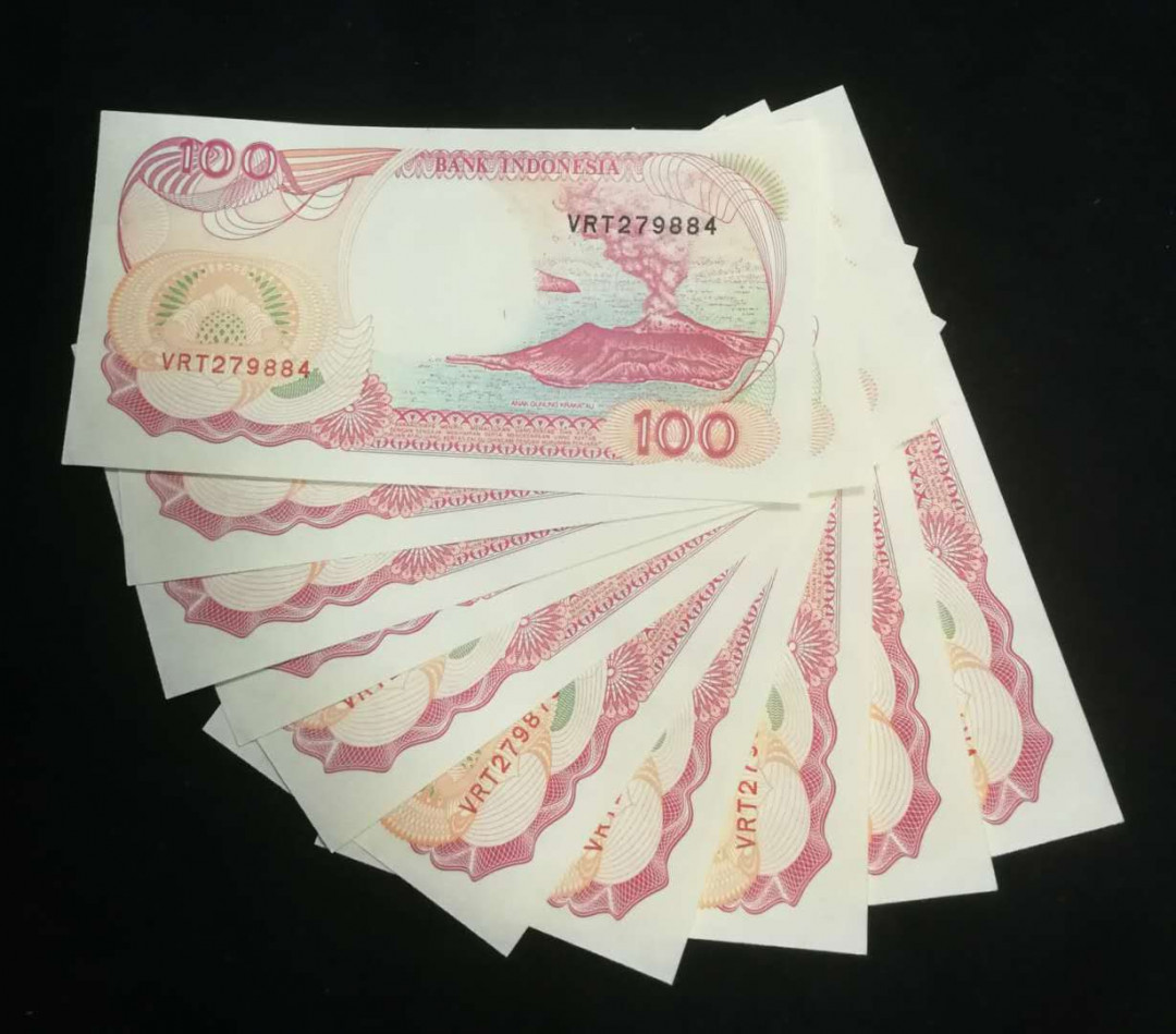 北京马甸外币专卖拍卖第九期，纸币专场，陆续上新欢迎关注 印尼船100纸币10张，品相如图全新