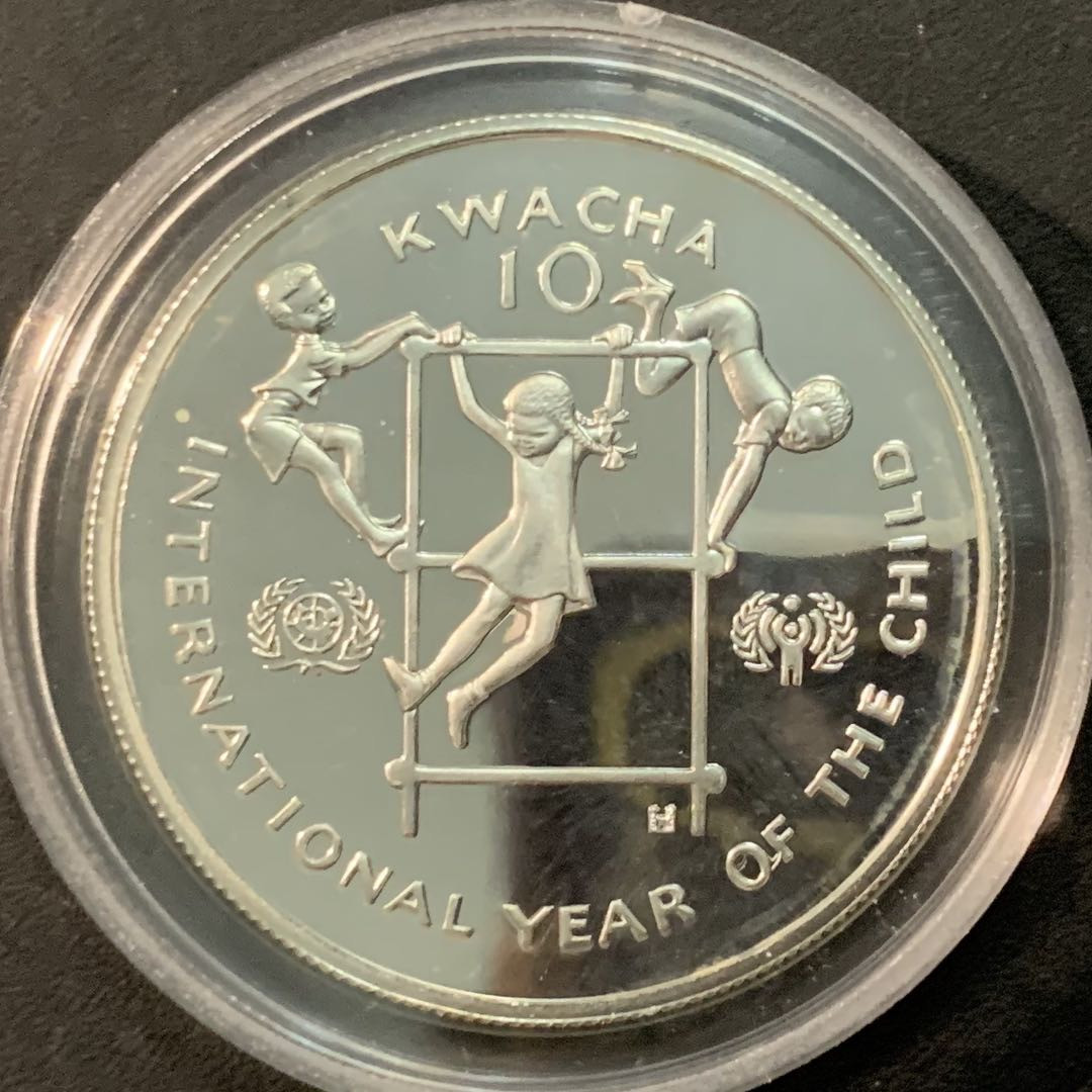 紫瑗钱币—微拍第71期  赞比亚 1980年 国际儿童年 10宽扎 27.22克 0.925银 精制