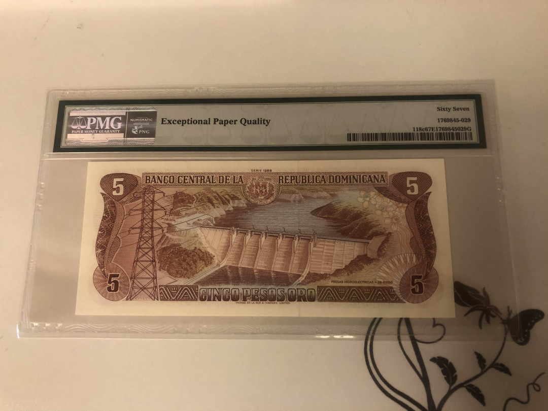 【收藏联盟】第143期拍卖——毒蛇传说（共60拍） 【冠军分】多米尼加1984-88年5比索 PMG67EPQ